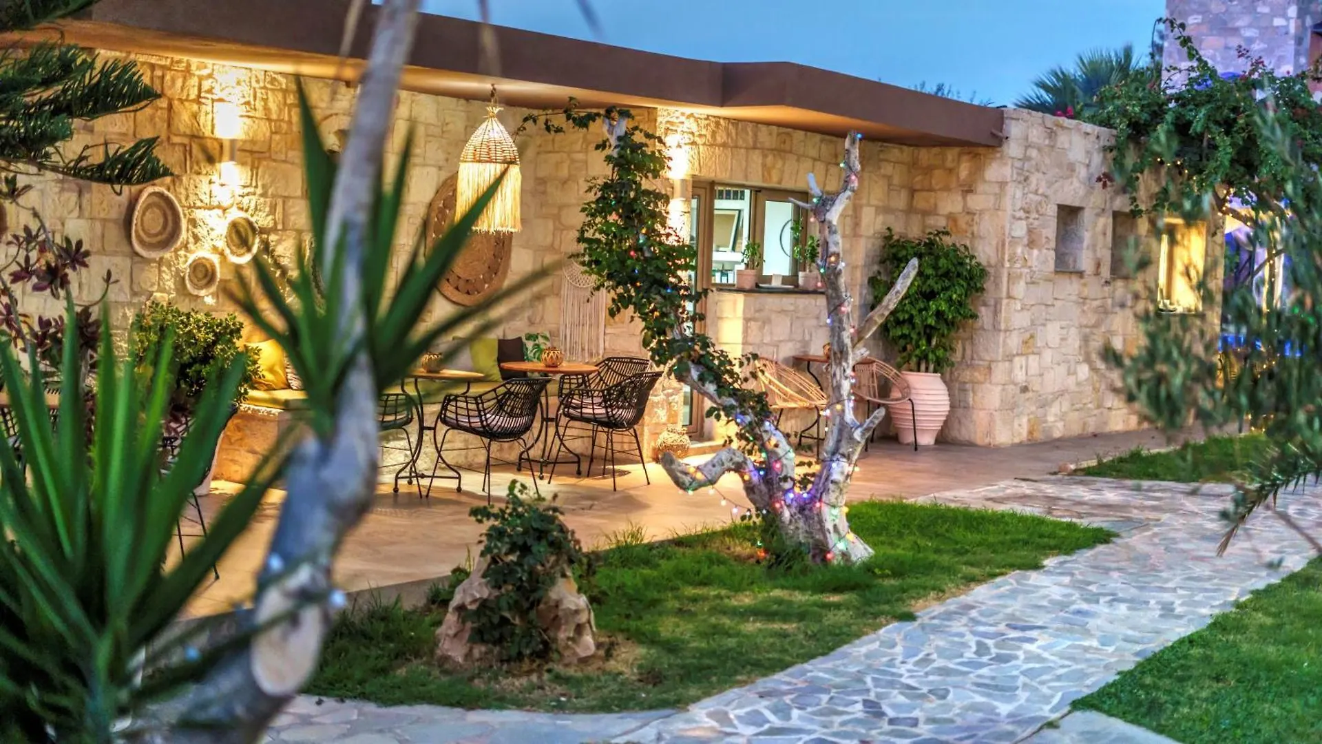 Апарт-отель Kri-Kri Village Holiday Apts By Estia