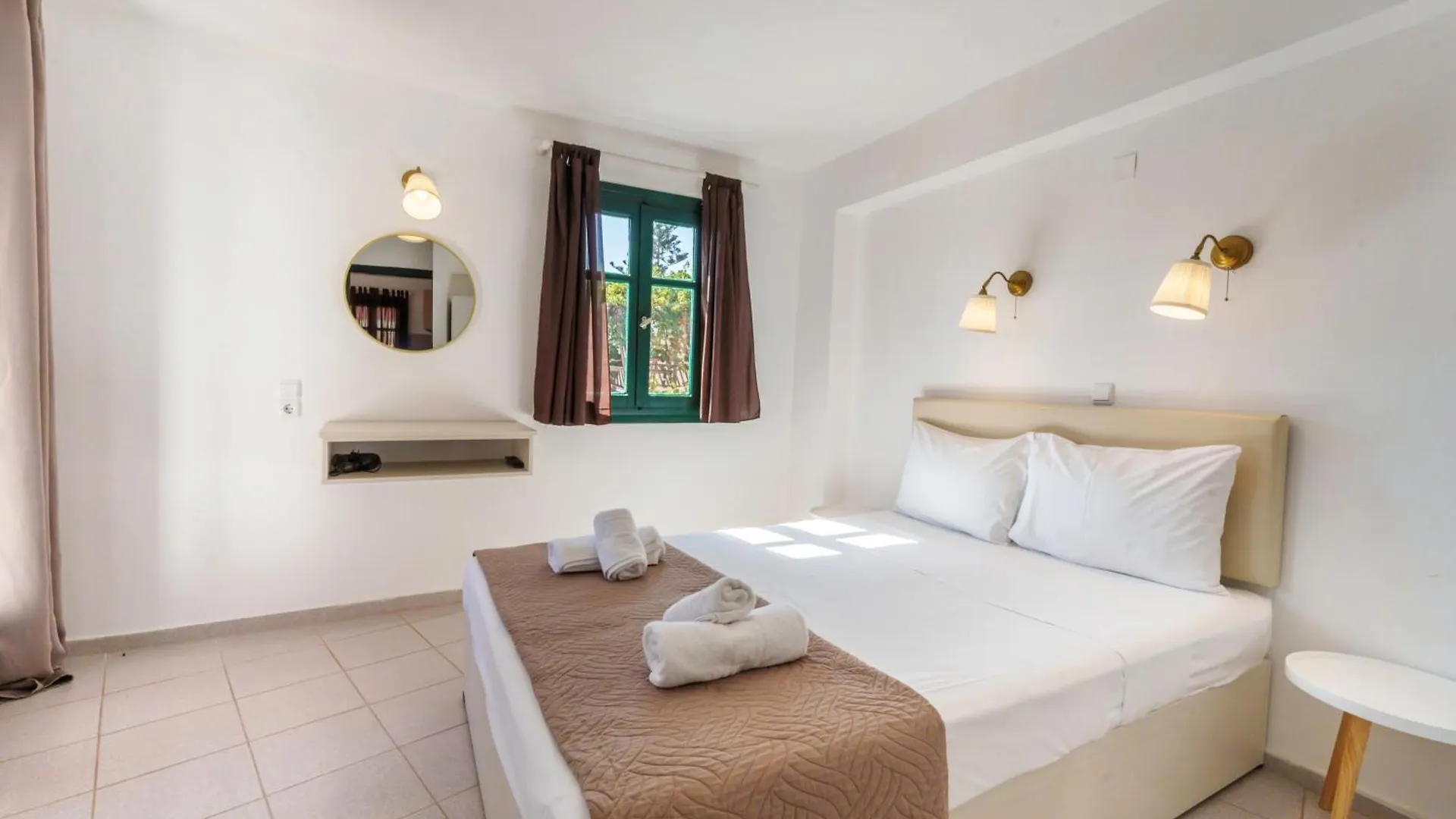 Апарт-отель Kri-Kri Village Holiday Apts By Estia